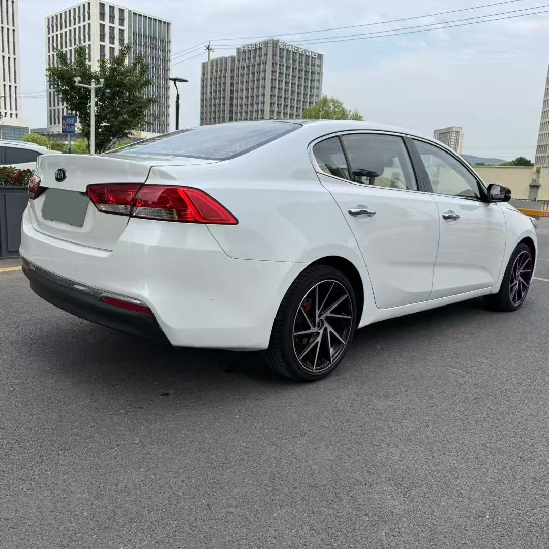 Used petrol sedan OEM