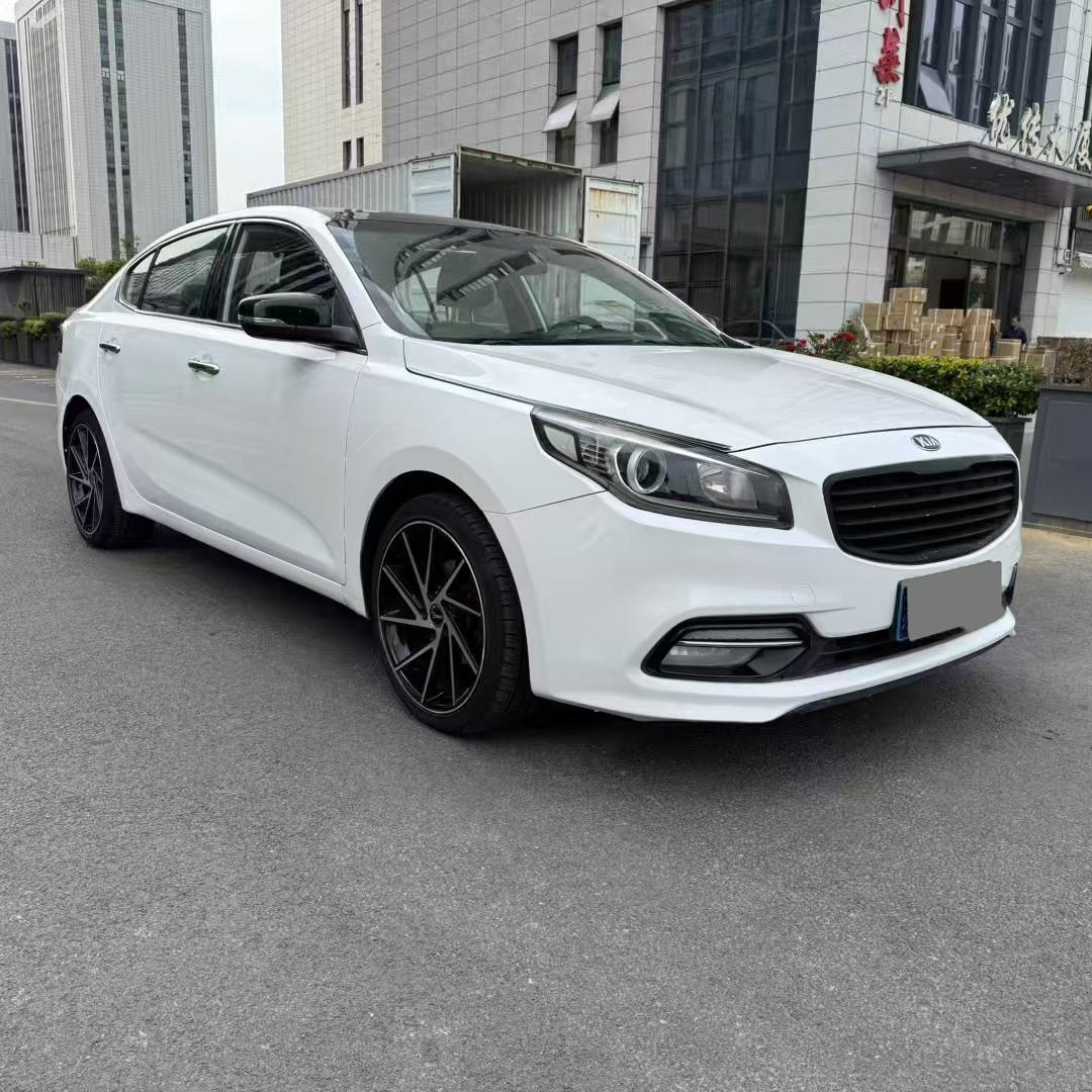 1.8L petrol sedan wholesale