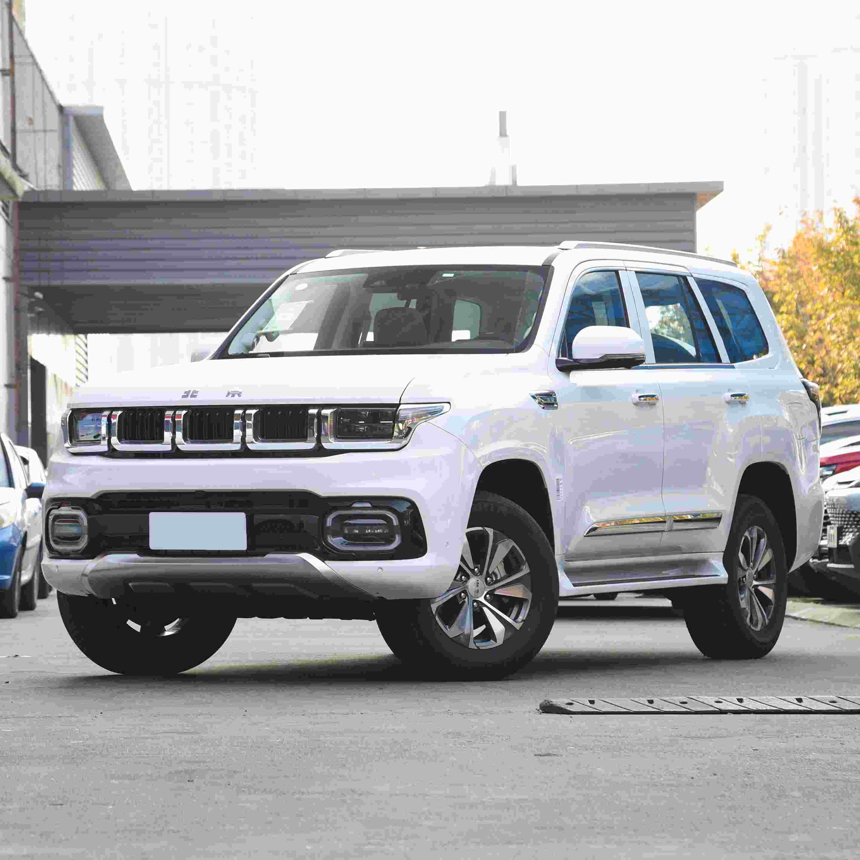 Large gasoline SUV for export