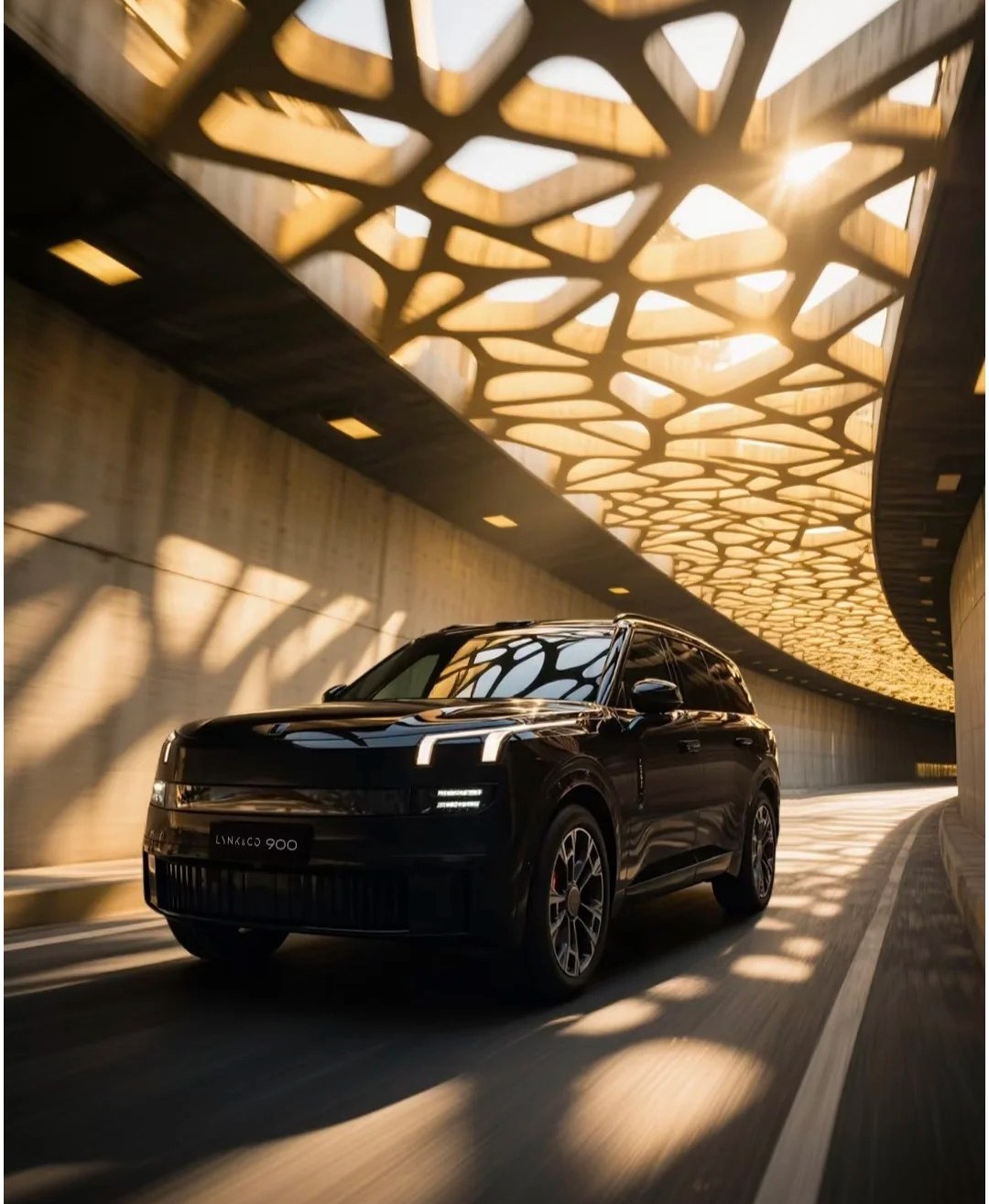 Geely Lynk & Co 900: Redefining Luxury and Performance in a Flagship Sedan